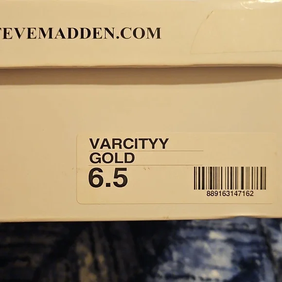 Steve Madden Gold Women's Shoes - Picture 3 of 3